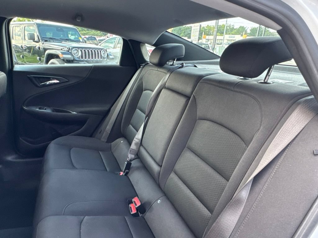Used 2024 Chevrolet Malibu LT FWD image 22