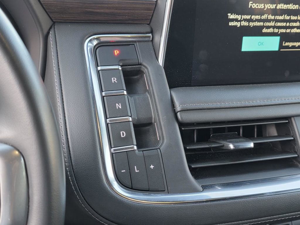 Used 2023 Chevrolet Suburban LT image 23
