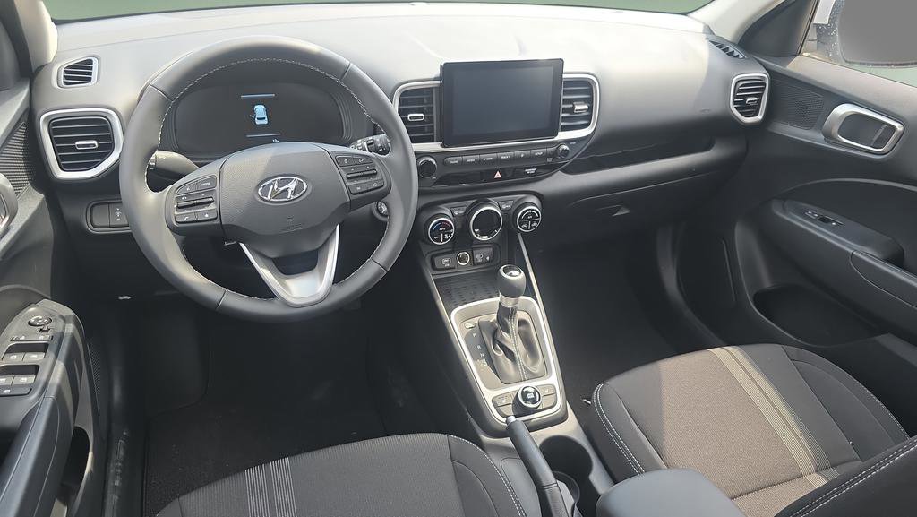 New 2026 Hyundai Venue SEL FWD image 18