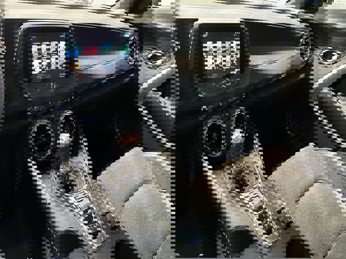 Used 2018 Chevrolet Camaro SS image 28