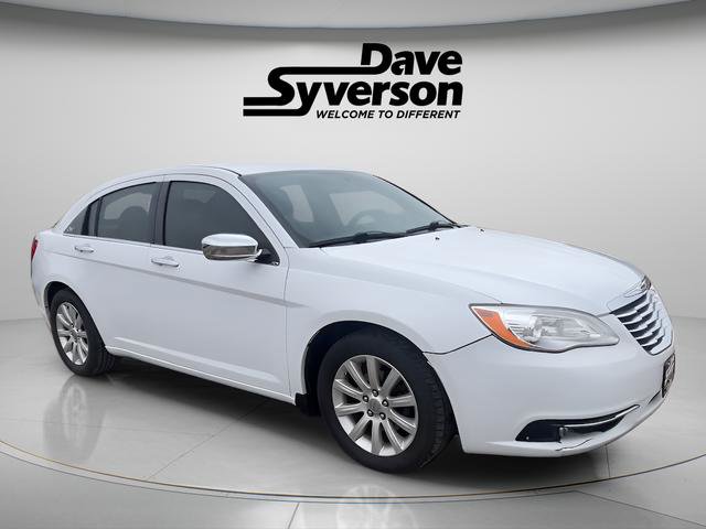 Used 2014 Chrysler 200 Limited image 7