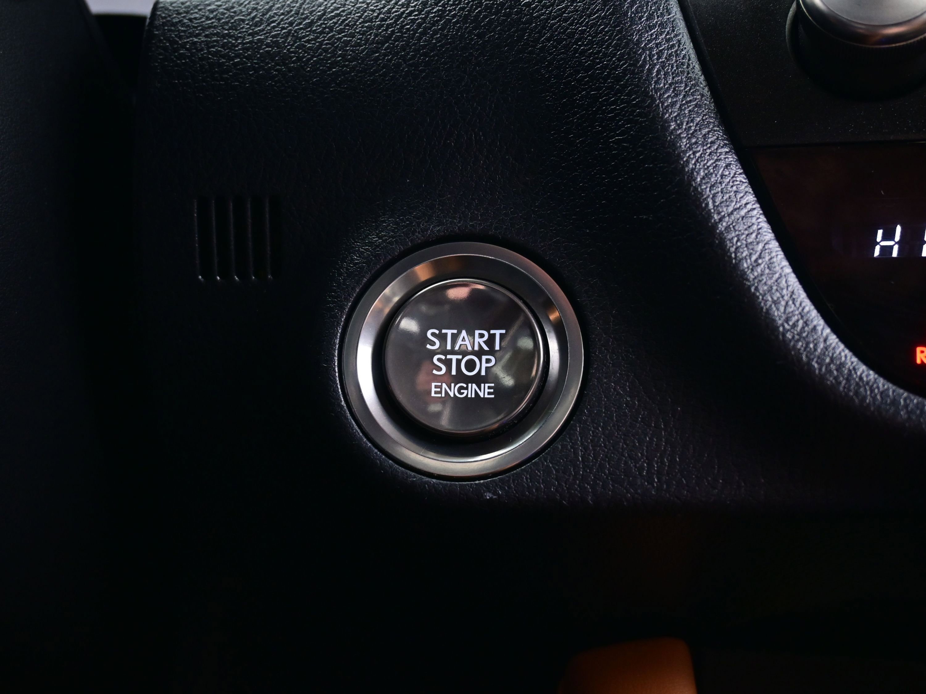 Used 2022 Lexus RX 350L Premium image 25