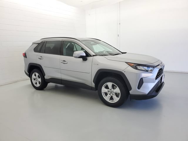 Used 2020 Toyota RAV4 LE w/ All Weather Liner Package AWD/4WD image 4