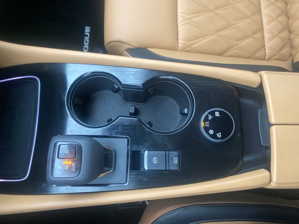 Used 2023 Nissan Rogue Platinum w/ Platinum Premium Package image 28