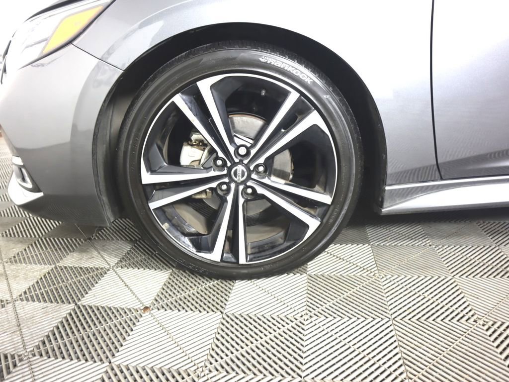 Used 2023 Nissan Sentra SR w/ Trunk Package image 24