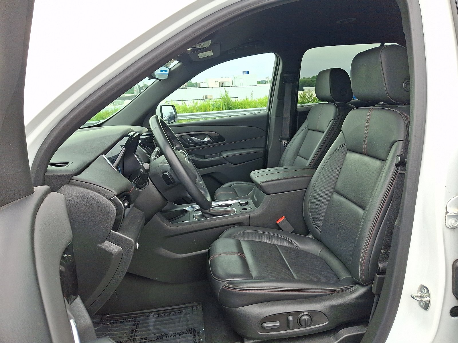 Used 2023 Chevrolet Traverse RS AWD/4WD image 14