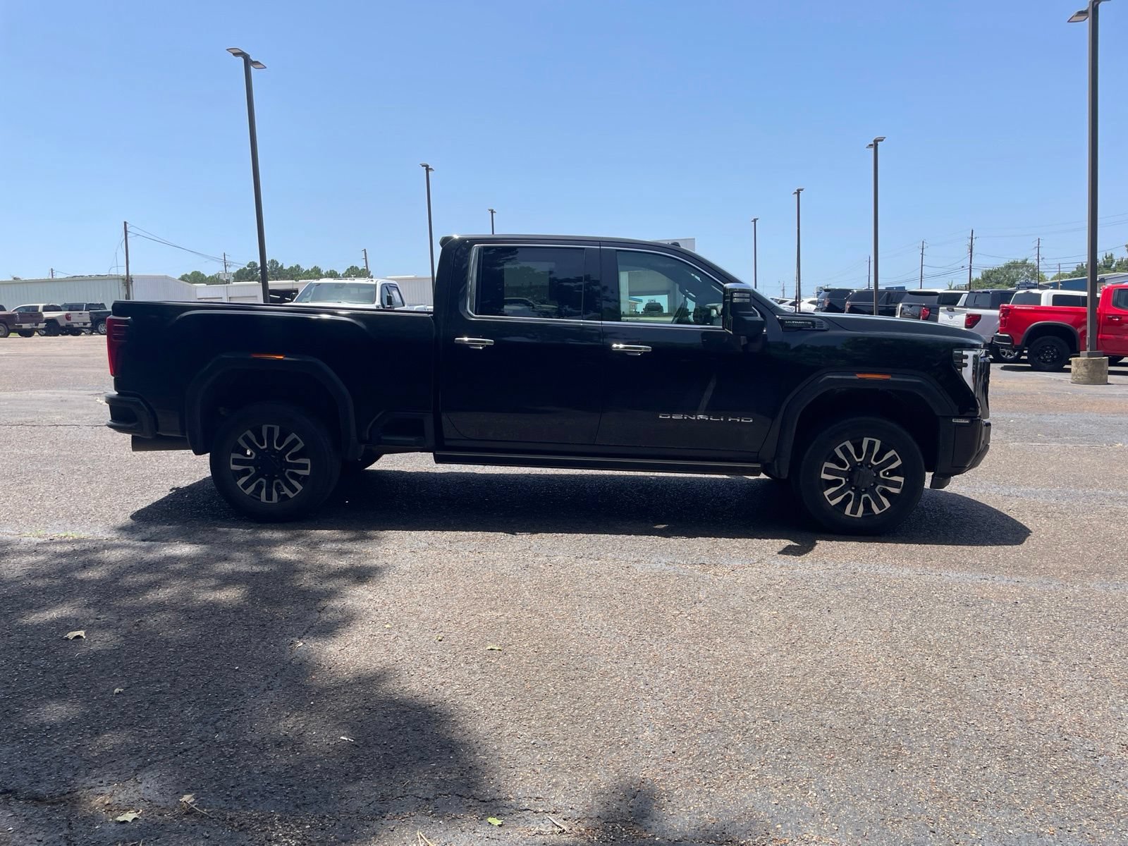 Used 2024 GMC Sierra 2500 Denali Ultimate w/ Max Trailering Package AWD/4WD image 7