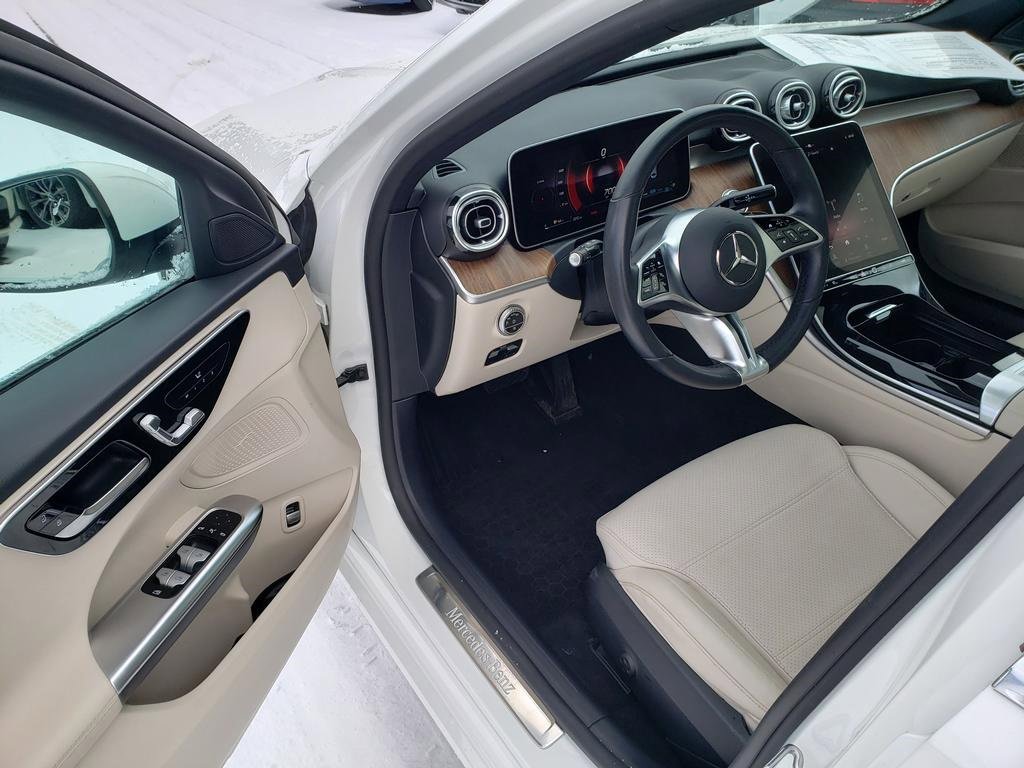 Used 2022 Mercedes-Benz C 300 4MATIC Sedan image 9