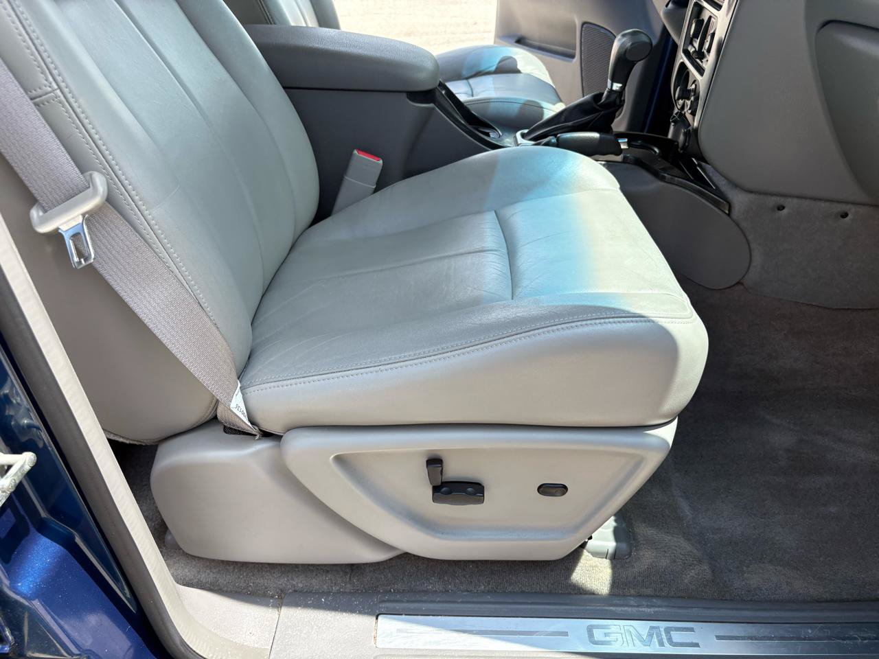 Used 2006 GMC Envoy SLE RWD image 26