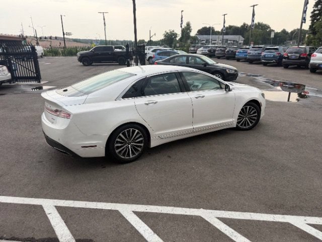 Used 2017 Lincoln MKZ Premiere FWD image 13