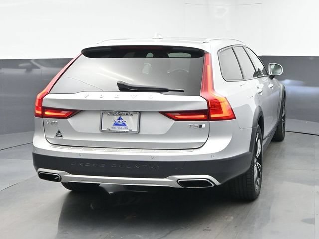 Used 2018 Volvo V90 T5 Cross Country w/ Plus Package AWD/4WD image 8
