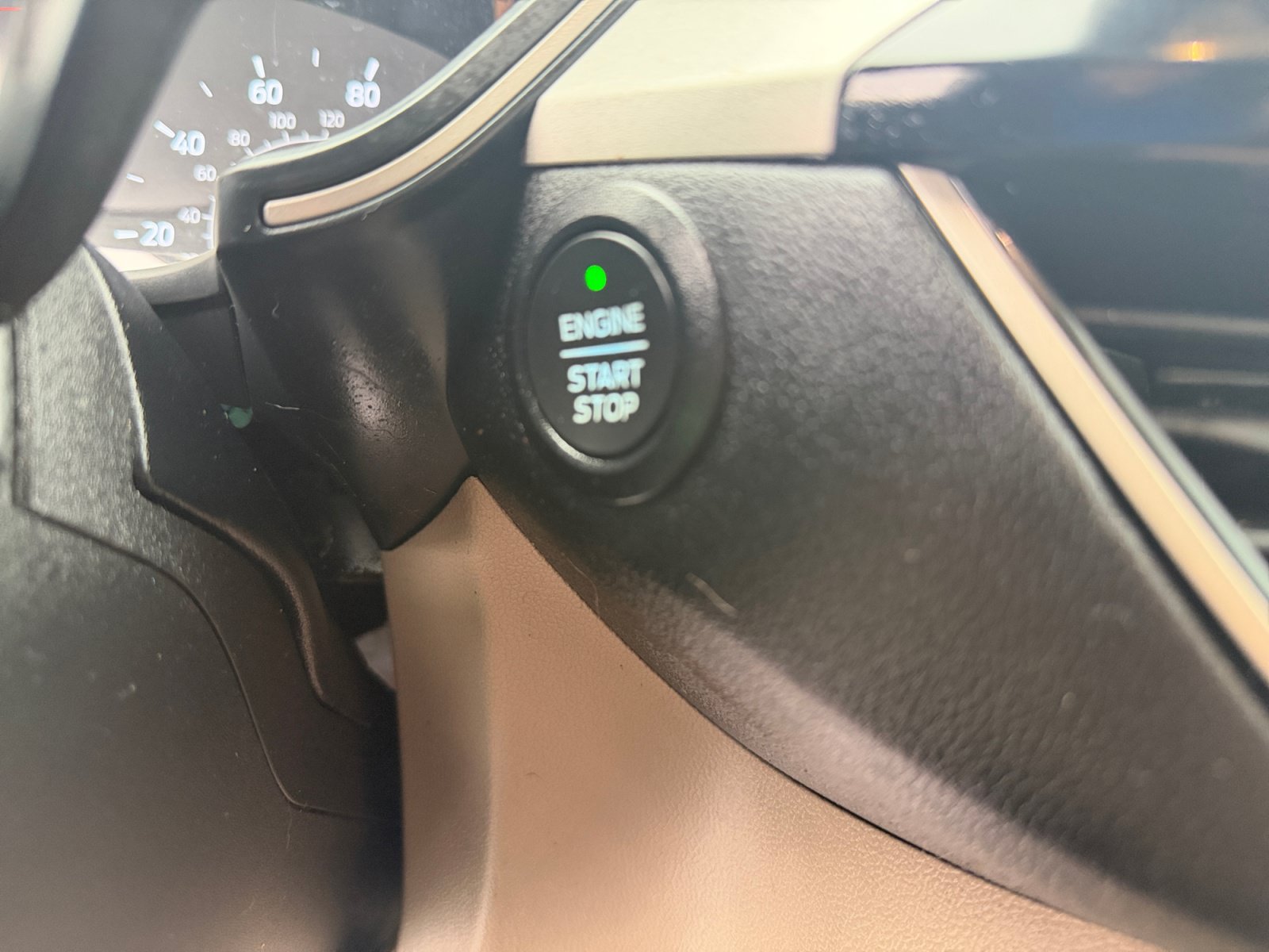 Used 2022 Ford Escape SE w/ Convenience Package FWD image 25