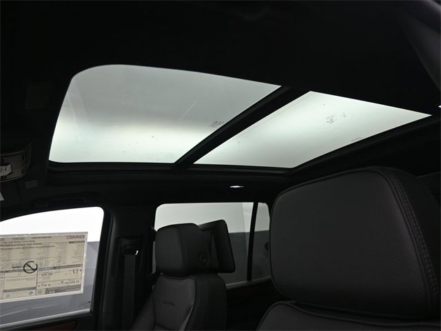 New 2026 GMC Yukon Denali w/ Denali Reserve Package image 9