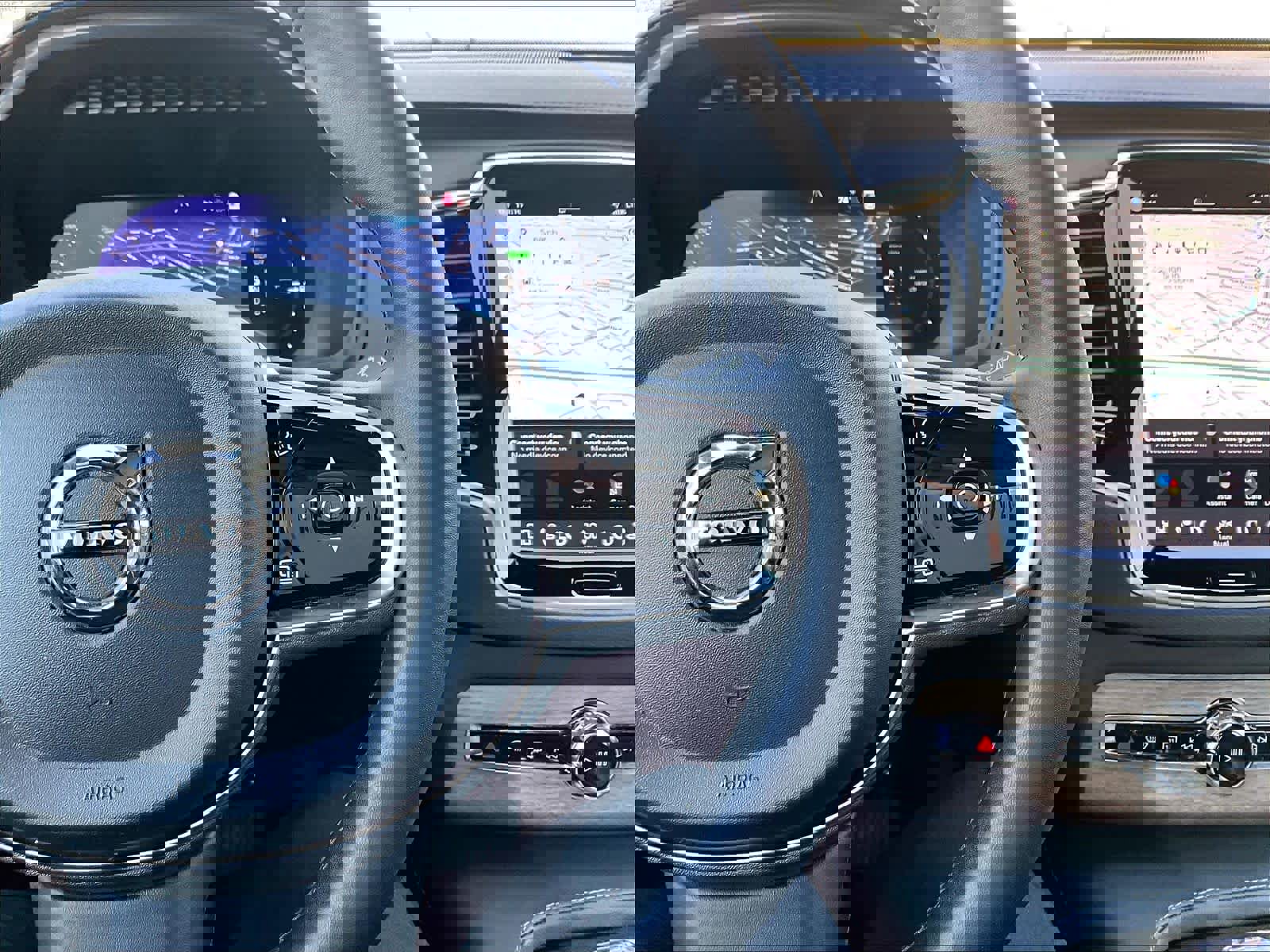 Used 2024 Volvo XC90 T8 Ultimate w/ Protection Package Premier image 22