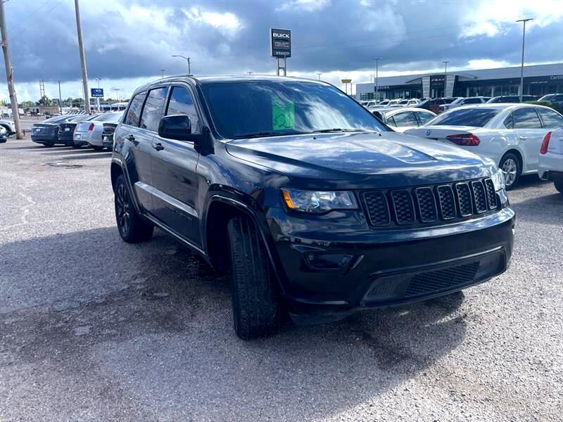 Used 2020 Jeep Grand Cherokee Altitude image 2