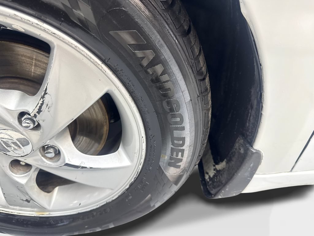 Used 2019 Hyundai Elantra SE FWD image 71
