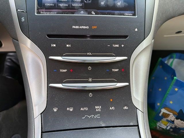 Used 2016 Lincoln MKZ w/ Equipment Group 200A Select FWD image 16