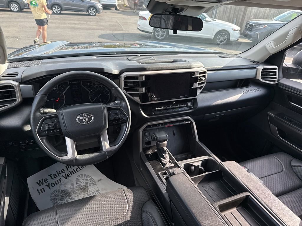 Used 2022 Toyota Tundra SR5 w/ SR5 Premium Package AWD/4WD image 32