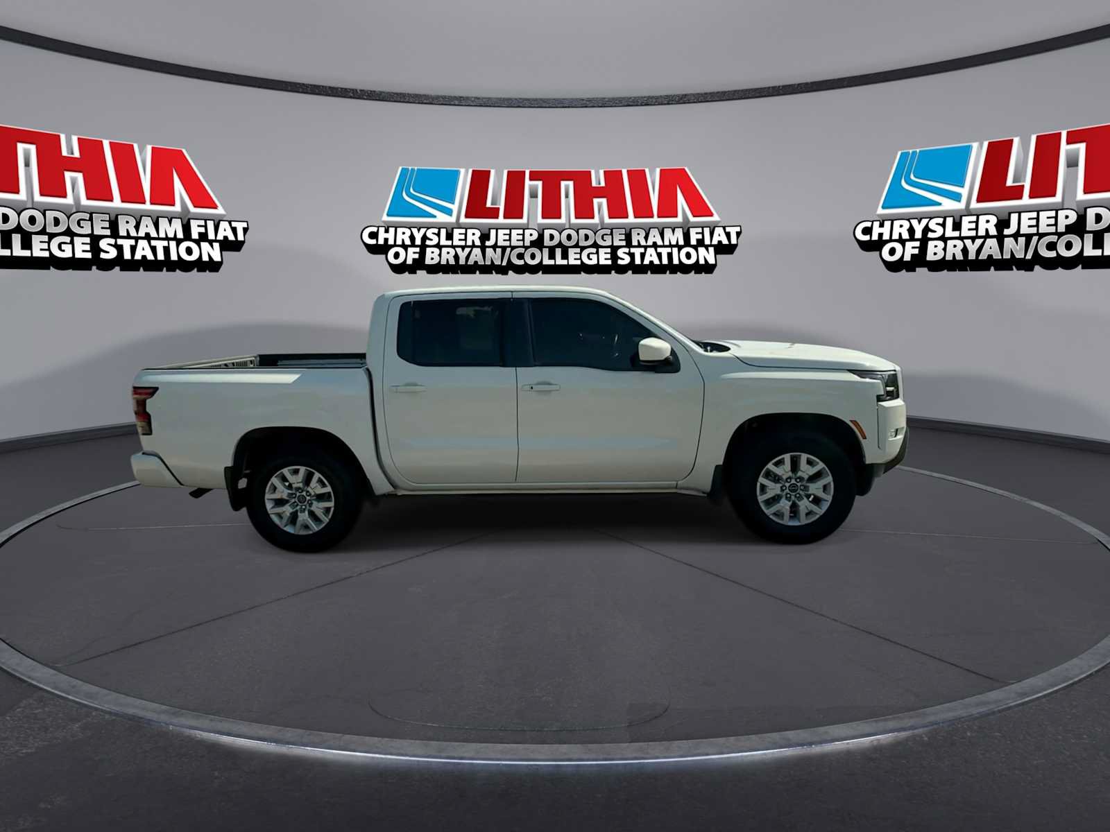 Used 2024 Nissan Frontier SV w/ SV Convenience Package RWD image 9
