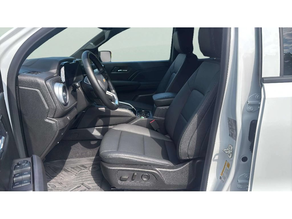Used 2025 Chevrolet Colorado LT w/ LT Convenience Package AWD/4WD image 10