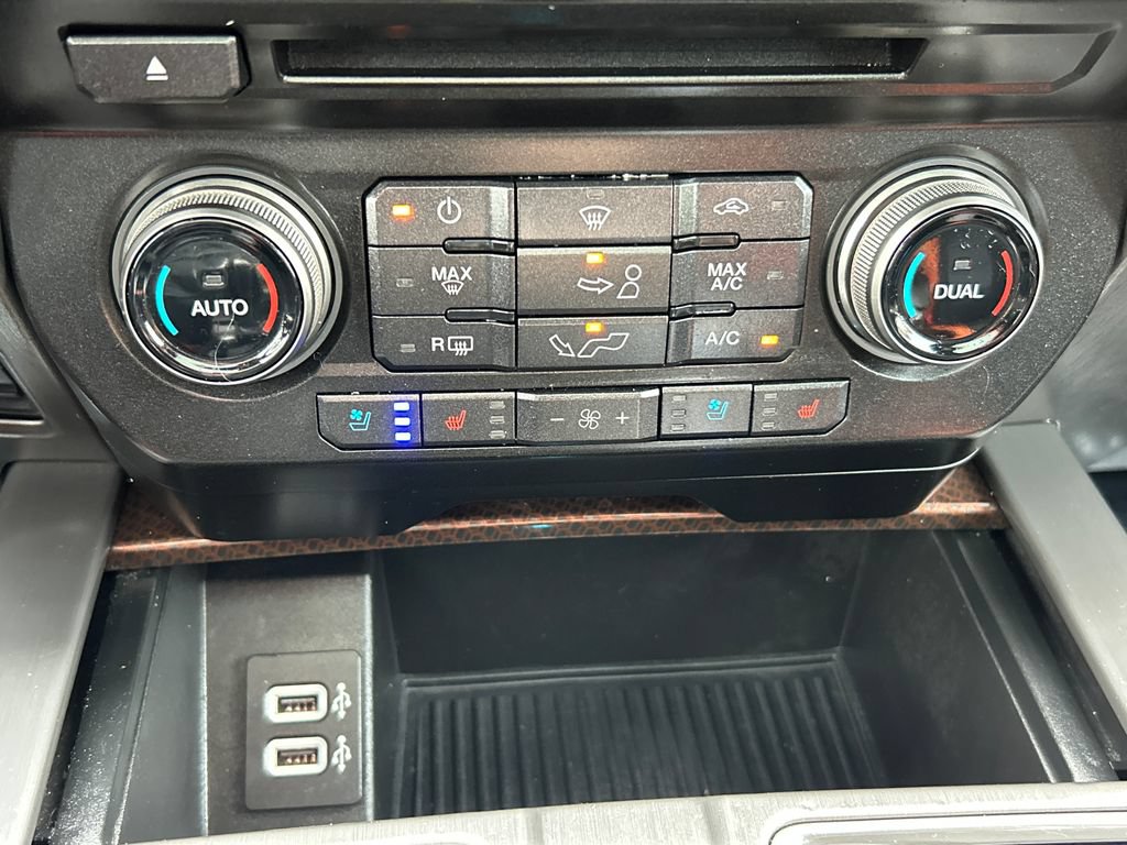 Used 2018 Ford F150 Raptor w/ Equipment Group 802A Luxury AWD/4WD image 13