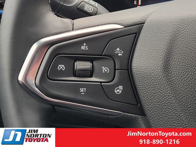 Used 2025 Chevrolet Trax LT w/ Driver Confidence Package FWD image 29