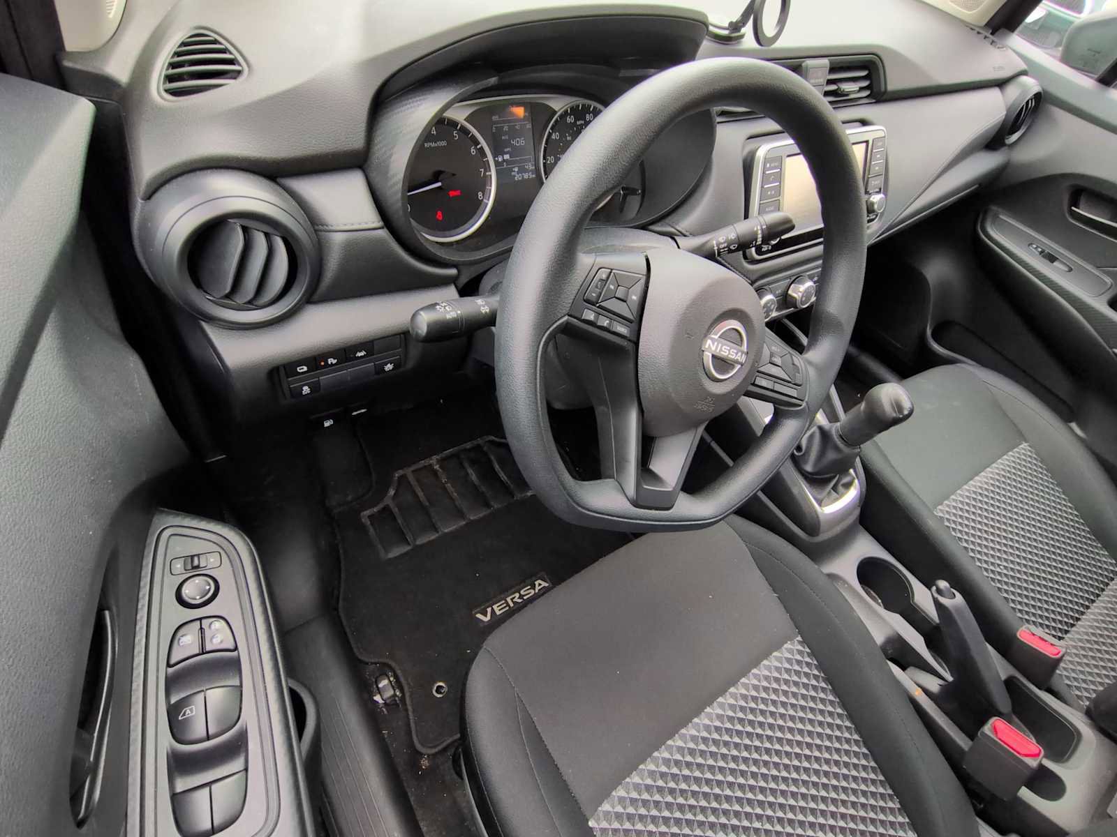 Used 2024 Nissan Versa S image 10