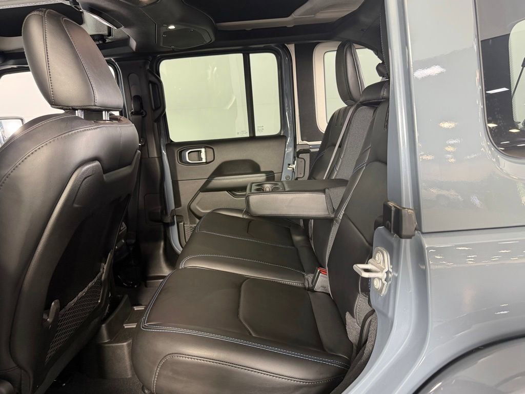 Used 2024 Jeep Wrangler Unlimited Rubicon 4xe AWD/4WD image 27
