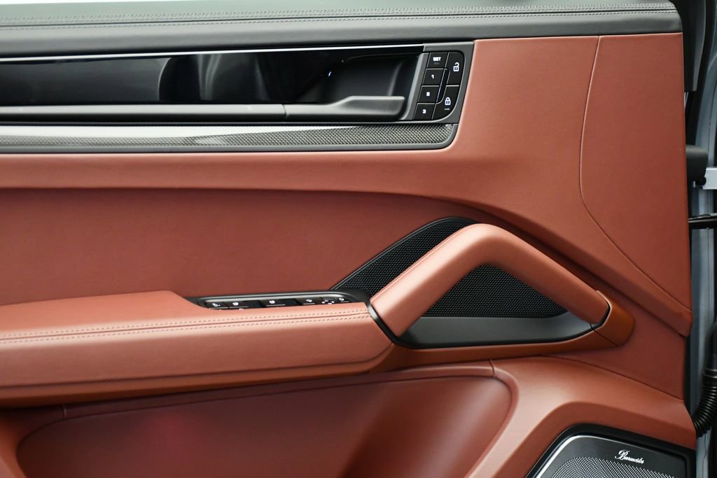 New 2026 Porsche Cayenne GTS AWD/4WD image 38
