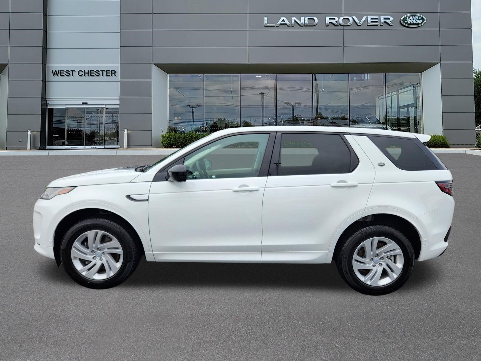 Certified 2025 Land Rover Discovery Sport S AWD/4WD image 5