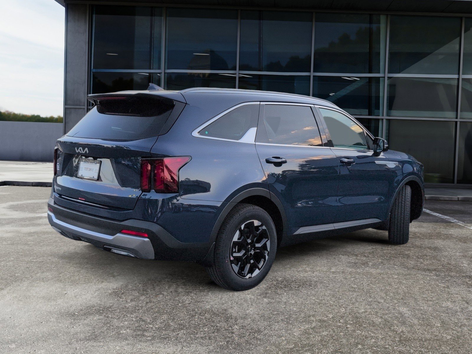 New 2026 Kia Sorento S image 4