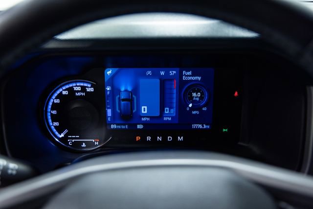 Used 2023 Ford Bronco Outer Banks image 2