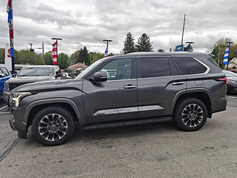 Used 2024 Toyota Sequoia Limited w/ Tow Technology Package AWD/4WD image 8