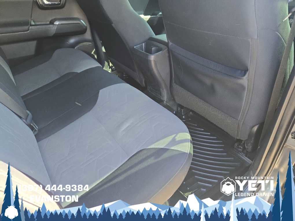 Used 2022 Toyota Tacoma TRD Off-Road w/ Technology Package AWD/4WD image 13