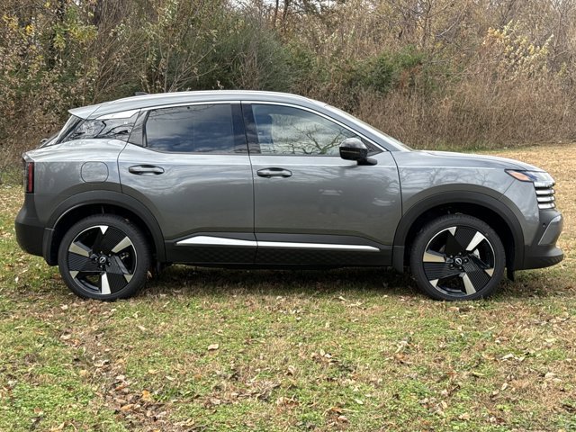 New 2026 Nissan Kicks SR w/ SR Premium Package image 2