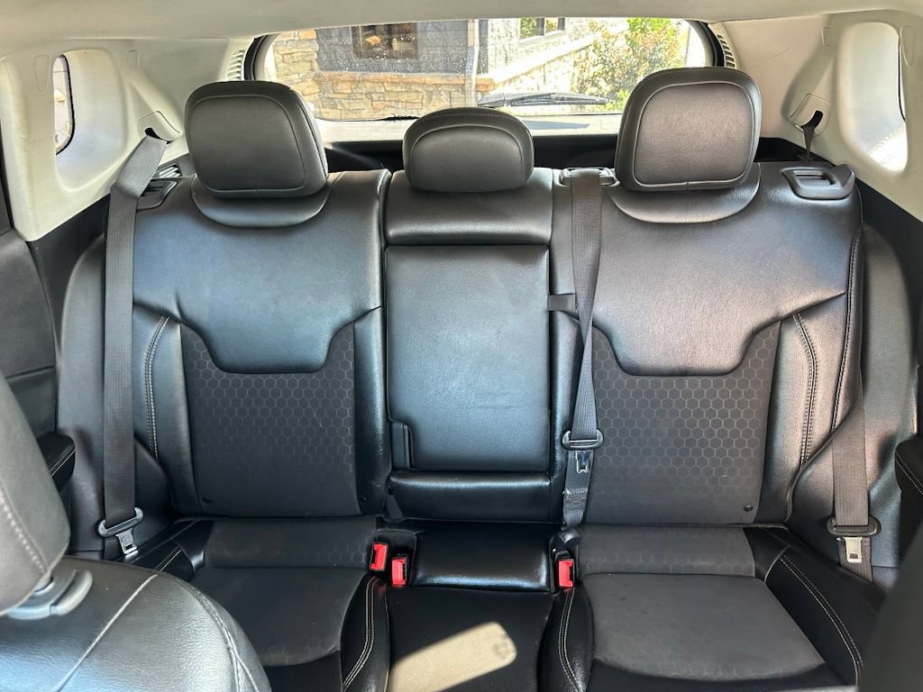 Used 2020 Jeep Compass Latitude w/ Cold Weather Group AWD/4WD image 34