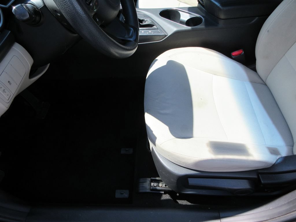 Used 2015 Kia Optima LX FWD image 19