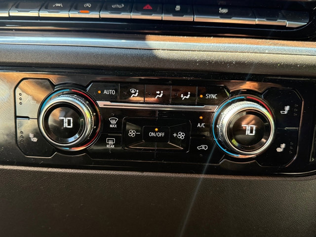 Used 2024 GMC Sierra 1500 SLT image 28