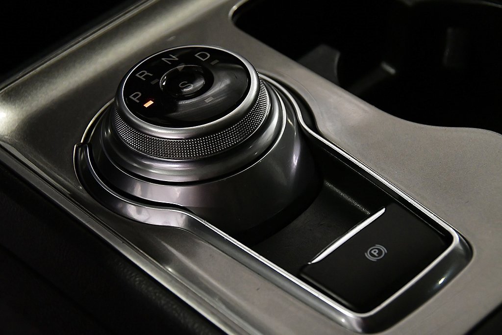 Used 2024 Ford Edge SEL w/ Convenience Package image 24