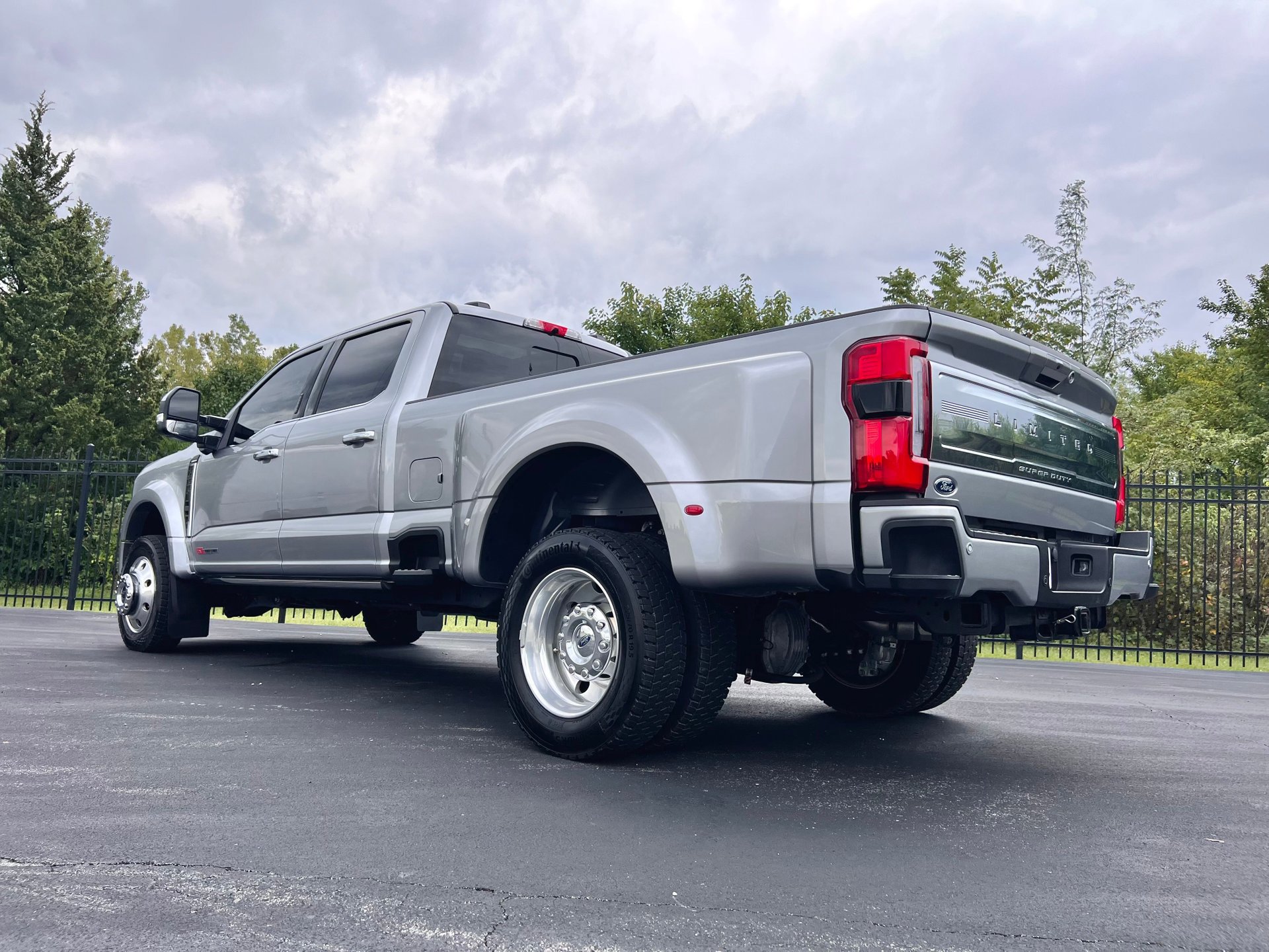 Used 2024 Ford F450 Limited w/ FX4 Off-Road Package image 26