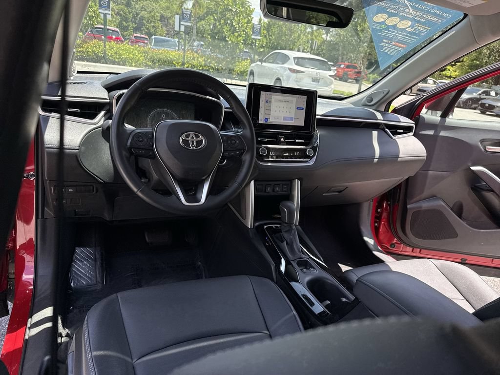 Used 2023 Toyota Corolla Cross XLE w/ Convenience Package FWD image 35