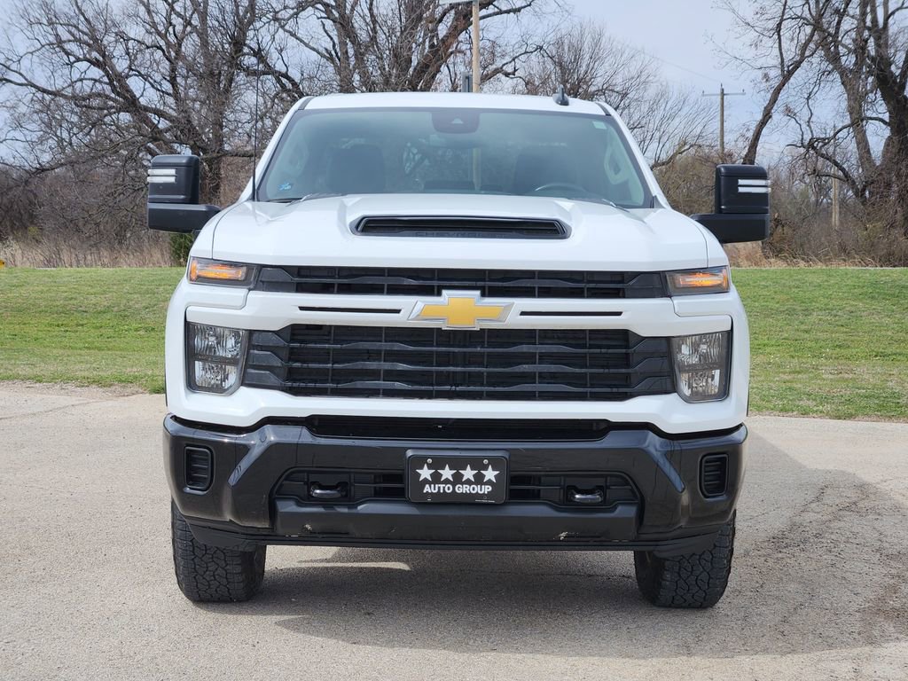 Used 2024 Chevrolet Silverado 2500 Custom w/ Custom Convenience Package video 2