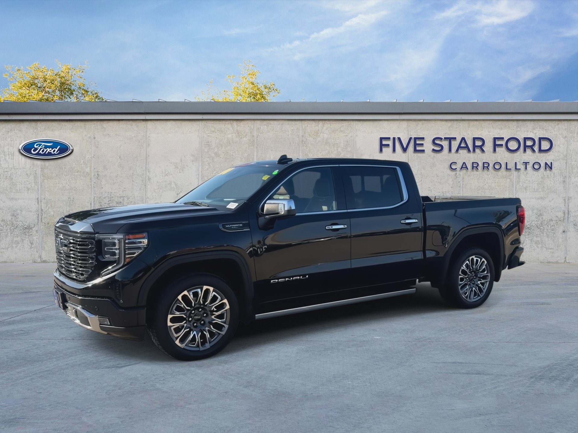 Used 2023 GMC Sierra 1500 Denali Ultimate AWD/4WD image 4
