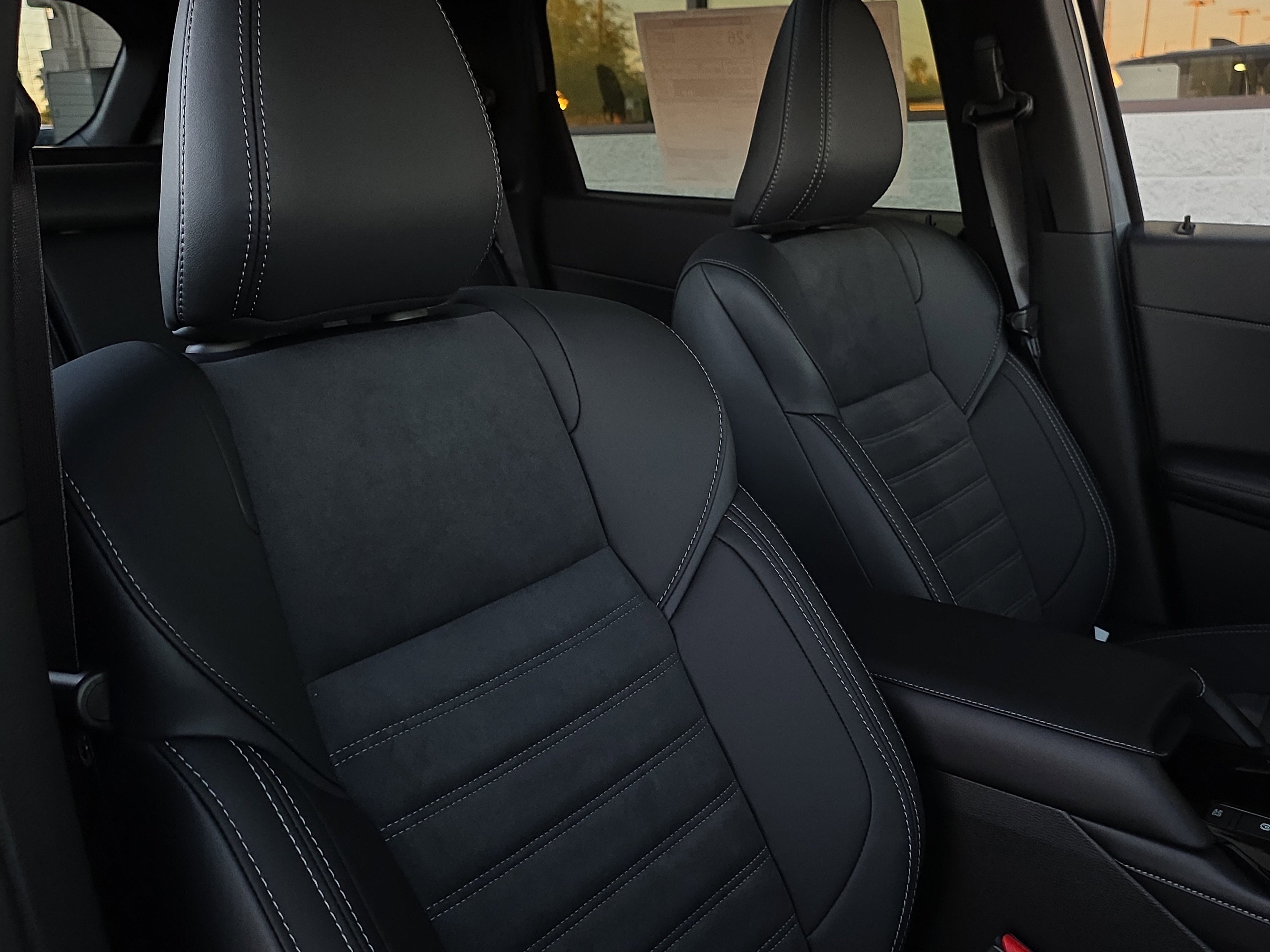 New 2025 Mitsubishi Outlander SE image 29