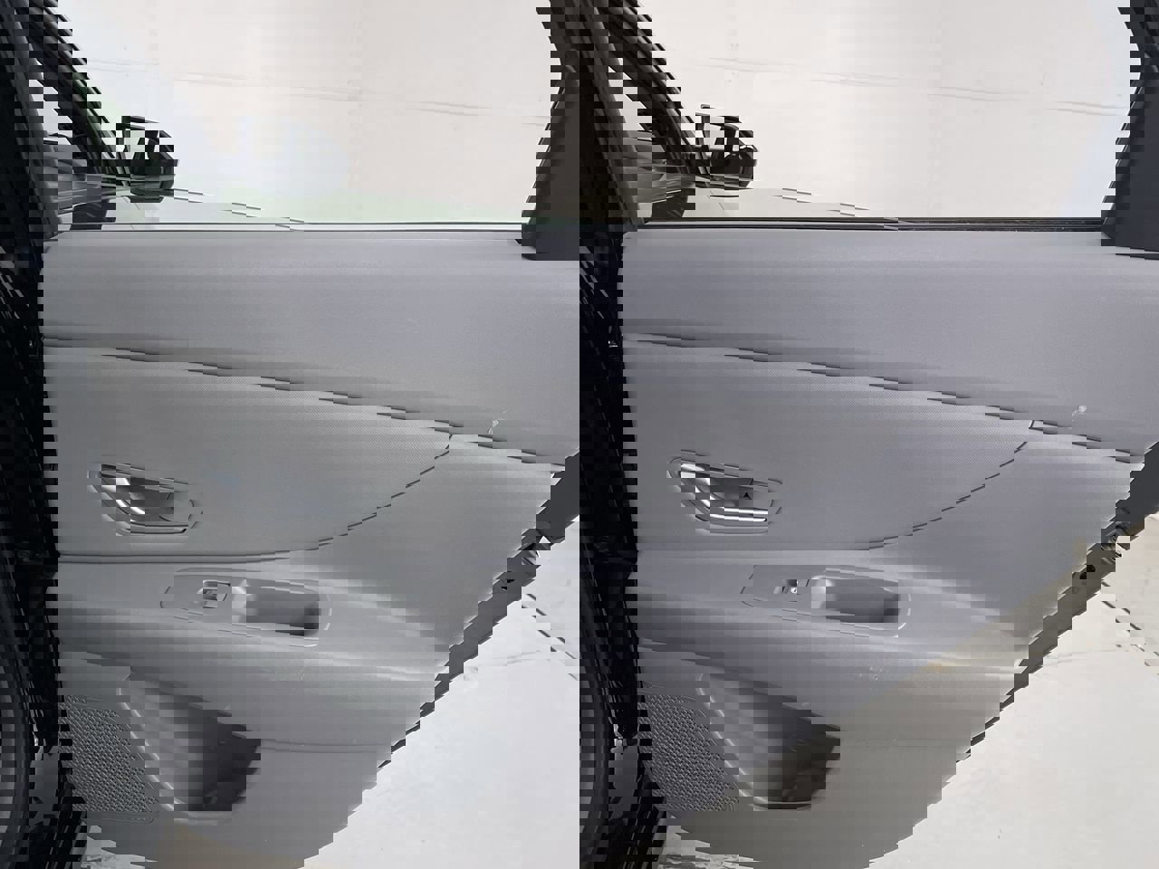 Used 2023 Hyundai Elantra SEL w/ Convenience Package image 22