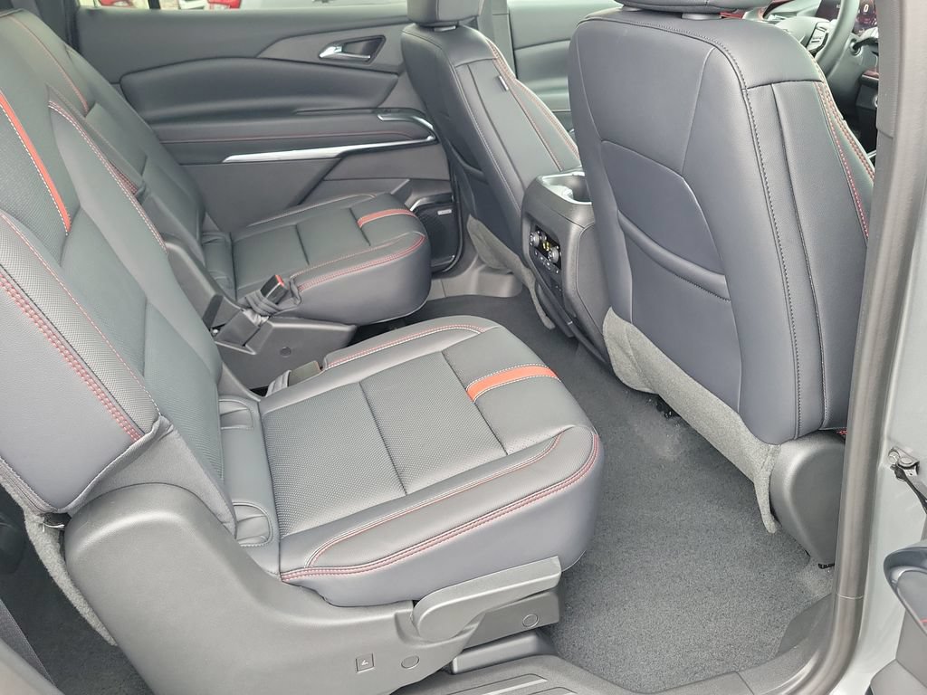 New 2026 Chevrolet Traverse RS FWD image 19