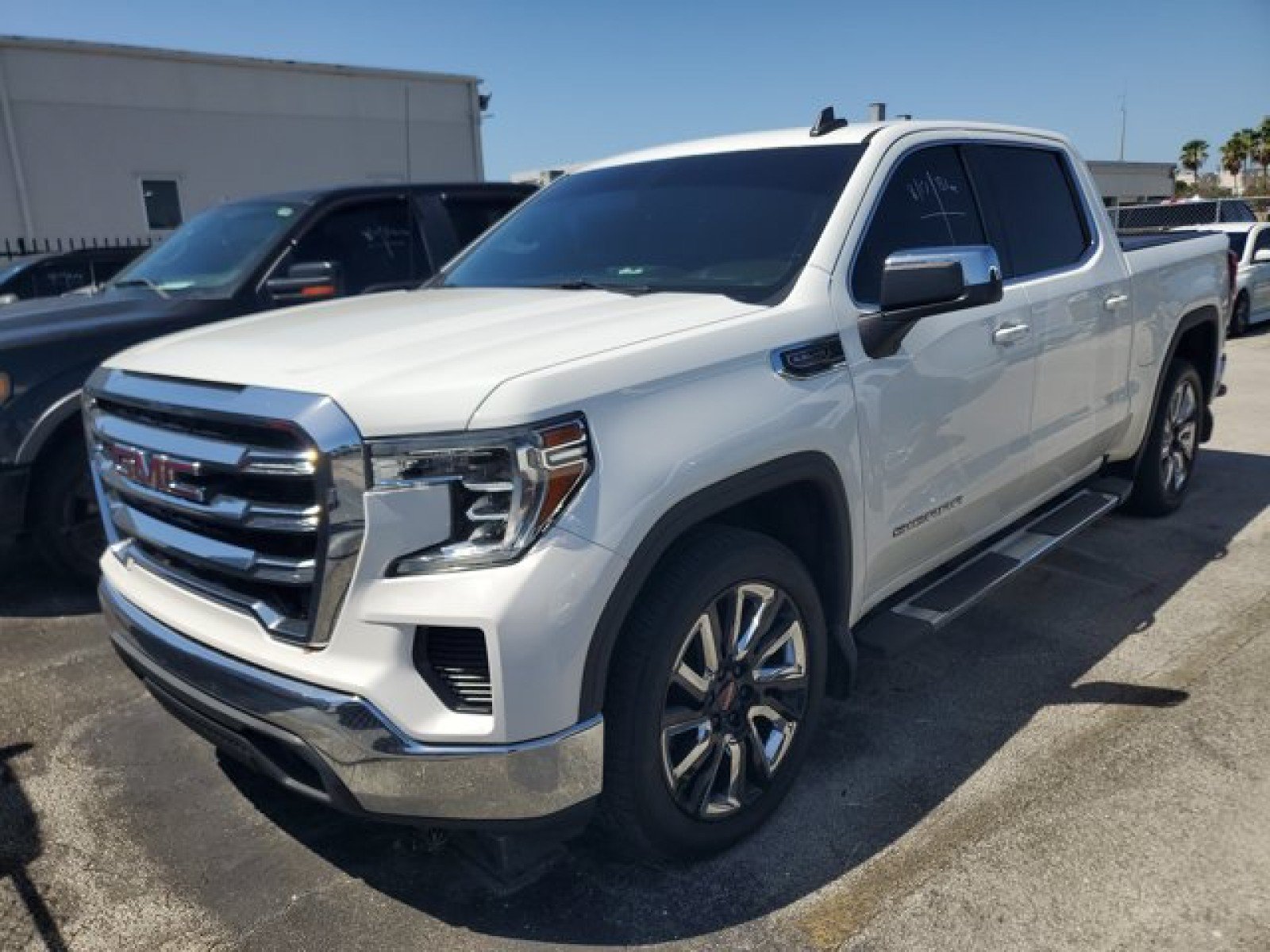 Used 2020 GMC Sierra 1500 SLE w/ SLE Value Package RWD image 2