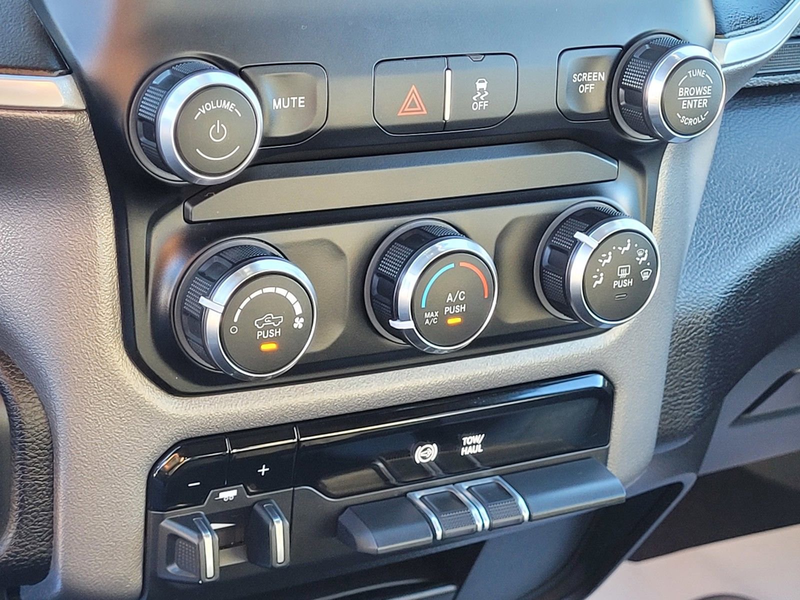 Certified 2023 RAM 2500 Big Horn w/ Level 1 Equipment Group image 23