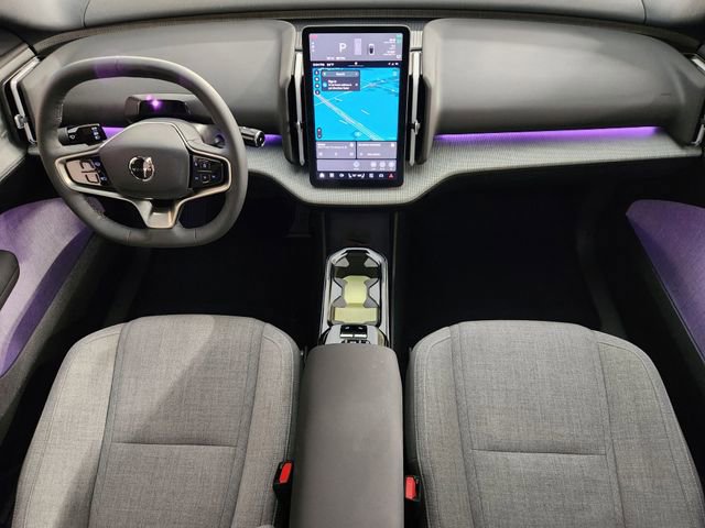 Used 2025 Volvo EX30 Ultra w/ Climate Package image 4