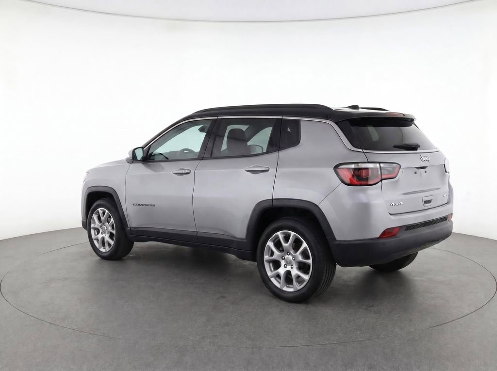 Used 2025 Jeep Compass Limited AWD/4WD image 3